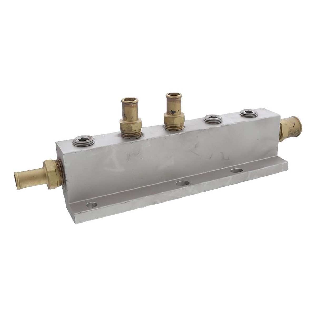 05-28704-000 | Freightliner Truck Parts Detroit Diesel DD13 DD15 Heater Manifold, New