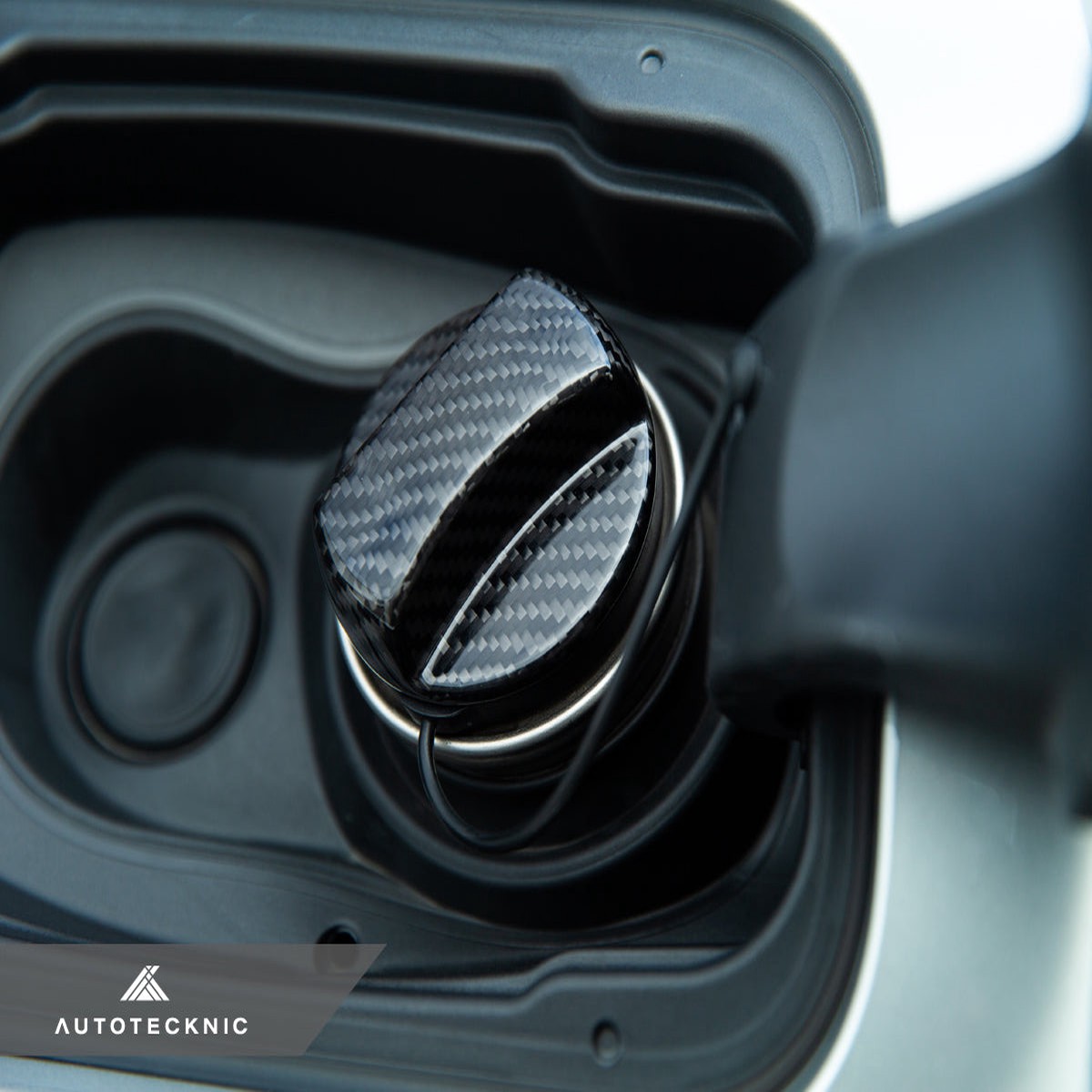 AutoTecknic Dry Carbon Competition Fuel Cap Cover - BMW F80 M3 | F82 M4