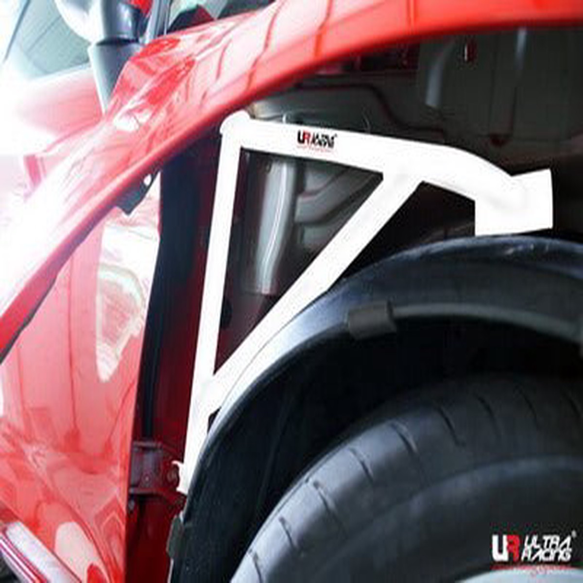 Ford Fiesta MK6/7 1.6 08+ Ultra Racing 3-Point Fender Brackets  UR-FD3-1456P