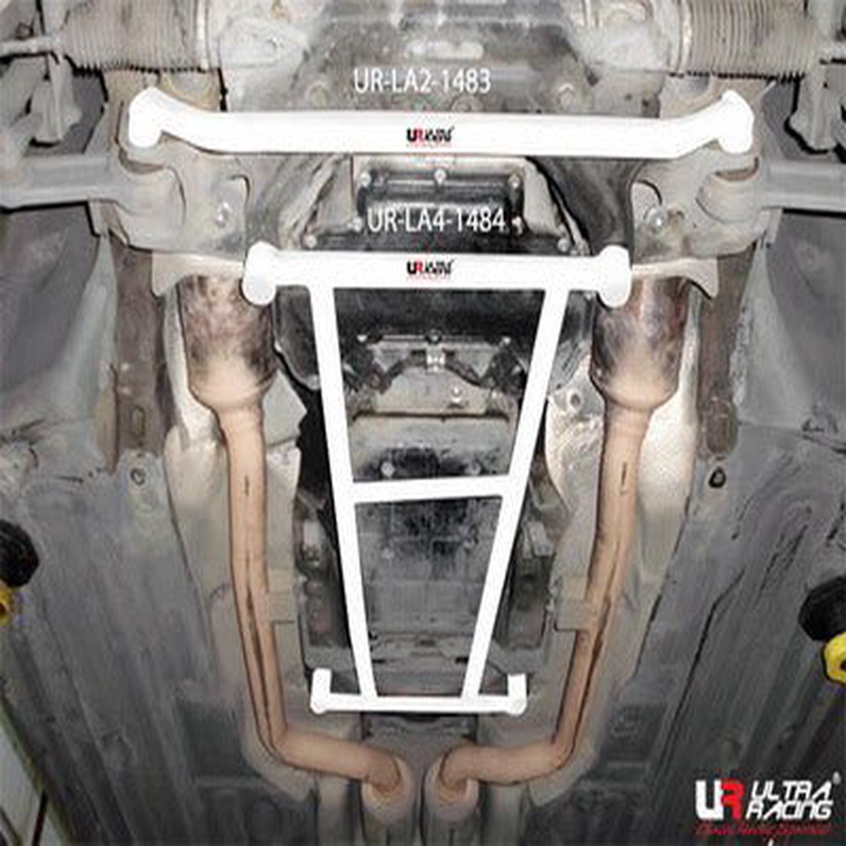 Mercedes E-Class 03-06 W211 Ultra Racing Front Lower Tiebar  UR-LA2-1483