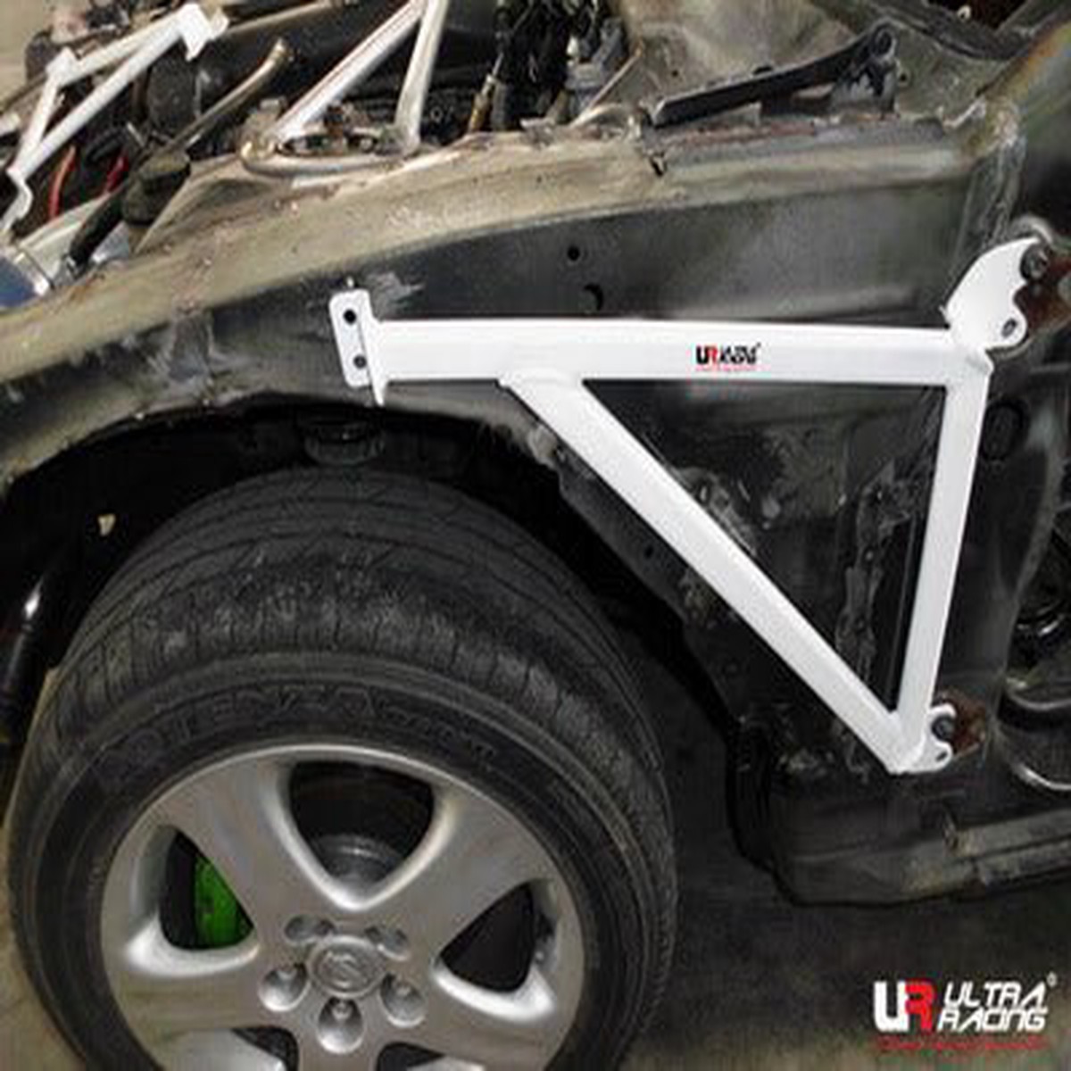 Nissan S14 95-99 Ultra Racing 3-Point Fender Brackets  UR-FD3-1749P