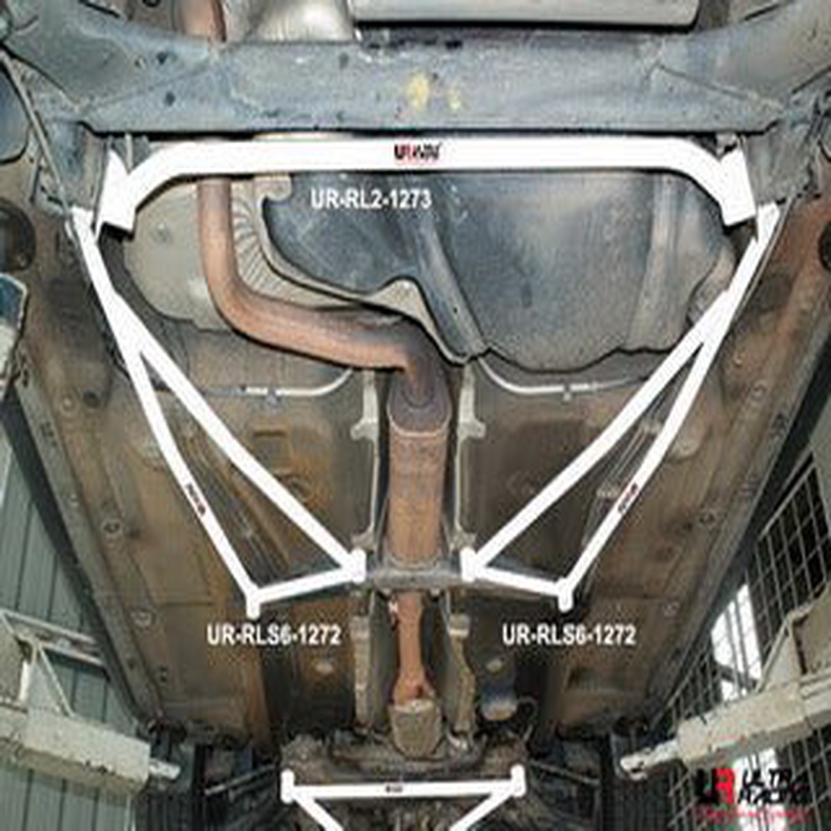 VW Golf 4 97-06 Ultra Racing 2x 3-Point Rear Side Bars  UR-RS6-1272P