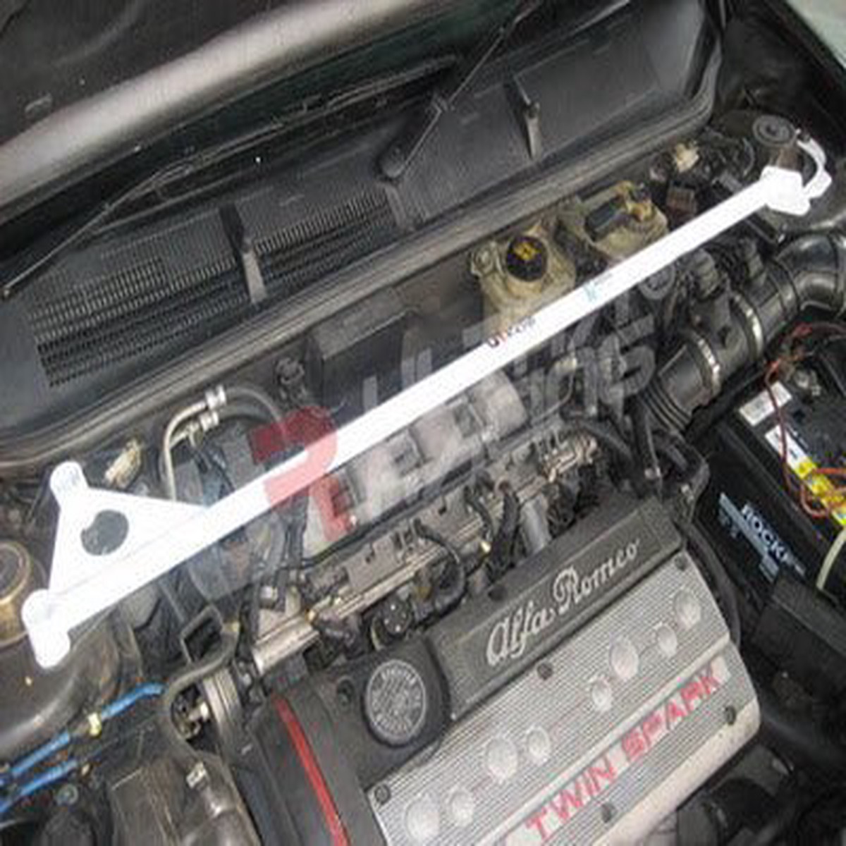 Alfa Romeo 146 Ultra Racing 2-Point Front Upper Strutbar  UR-TW2-725