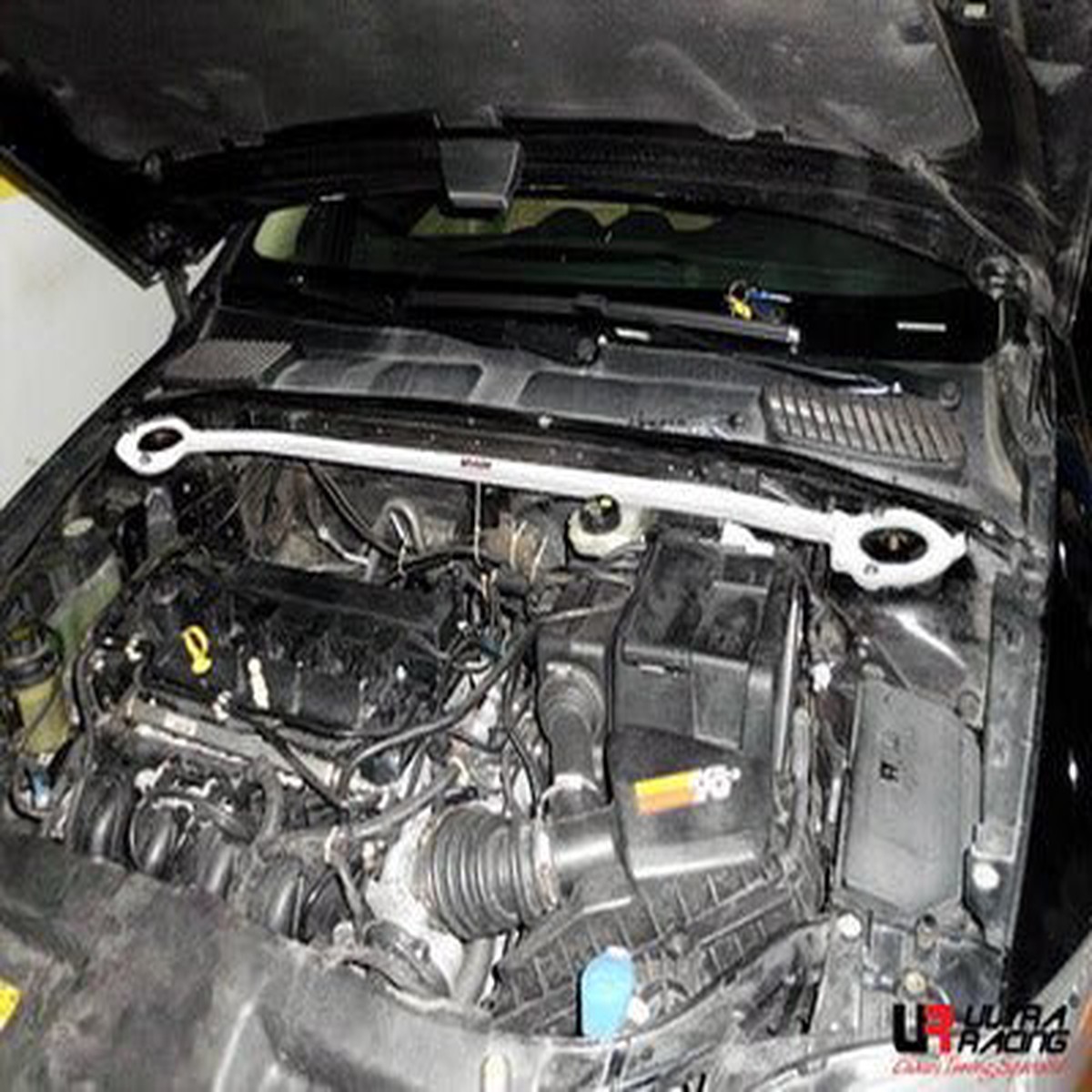 Ford Mondeo MK4 2.3 07-13 Ultra Racing 2-Point Front Upper Strutbar  UR-TW2-1514