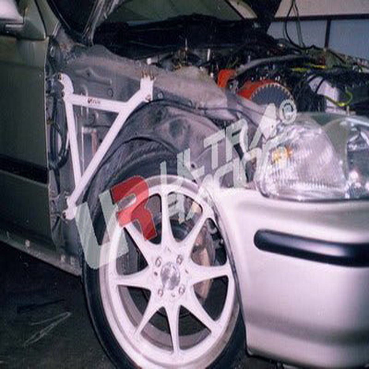 Honda Civic 96-00 EK Ultra Racing 3-Point Fender Brackets  UR-FD3-019P