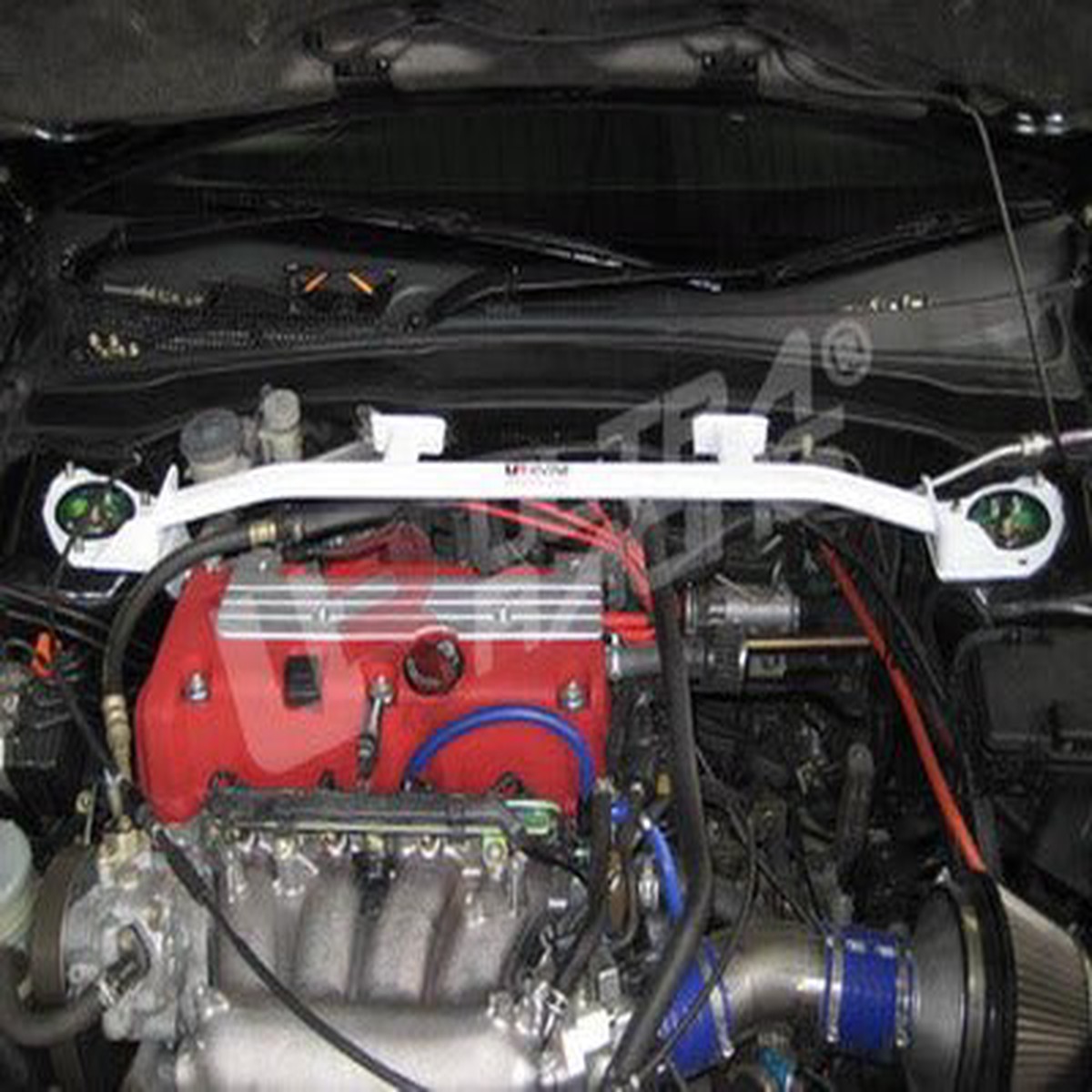 Honda Integra 01-06 DC5 Ultra Racing 4-Point Front Upper Strutbar  UR-TW4-828