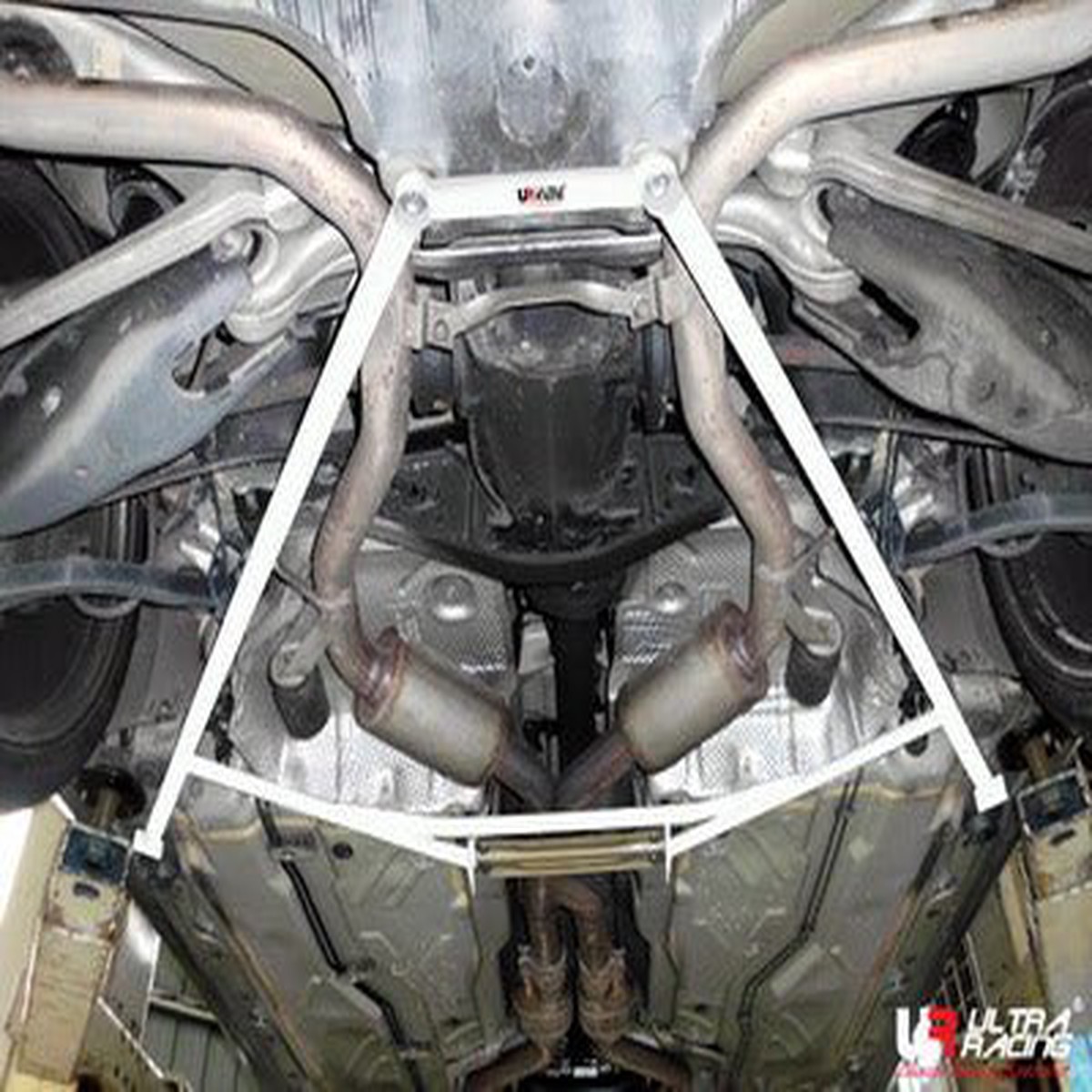 Mercedes SL 350 02-11 Ultra Racing 6-Point Rear Lower Brace  UR-RL6-1589