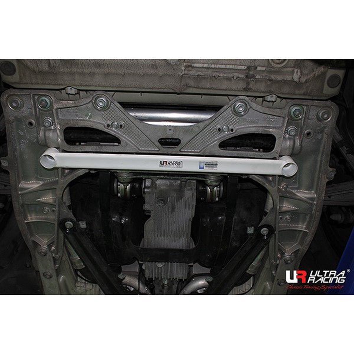Porsche Cayman 981 14+ Ultra Racing 2-Point Front Lower Brace  URKR-LA2-2676