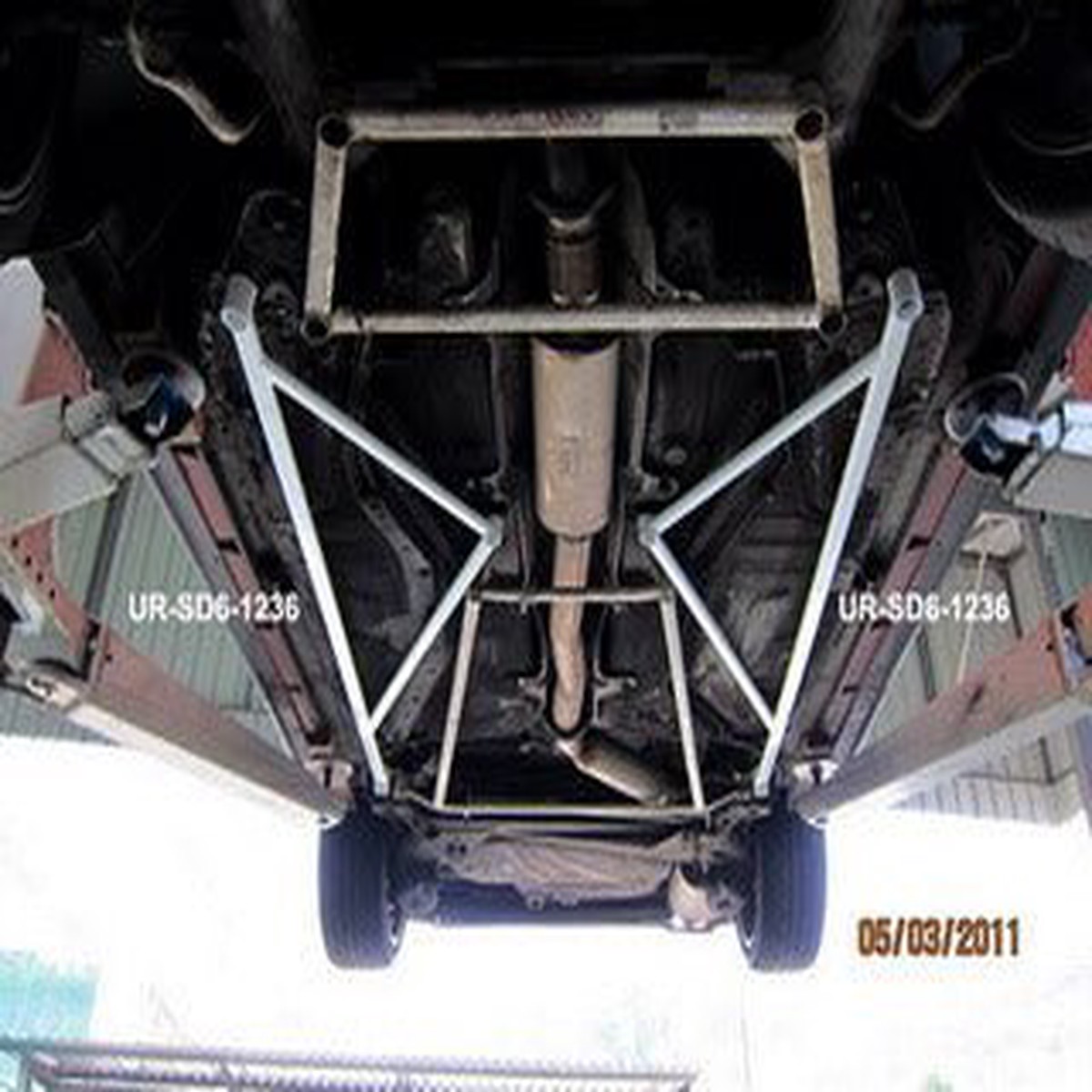Volvo 850 Turbo 4D Ultra Racing 2x 3-Point Side Bars  UR-SD6-1236P