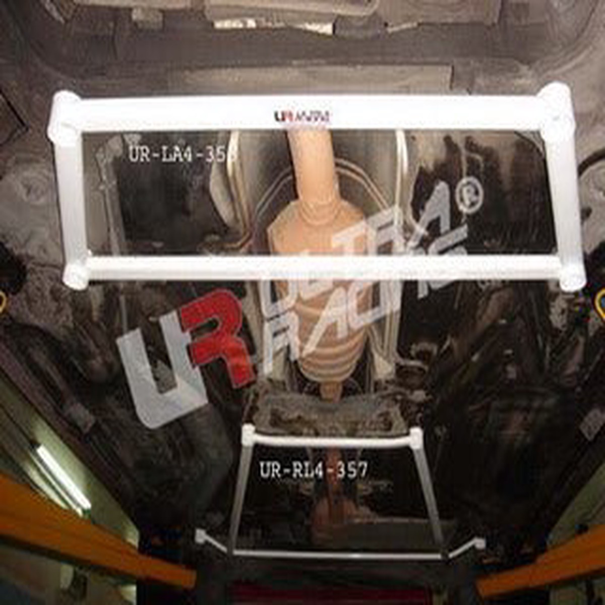 Volvo 850 Turbo 4D/Wagon Ultra Racing 4-Point Front Lower Brace  UR-LA4-356