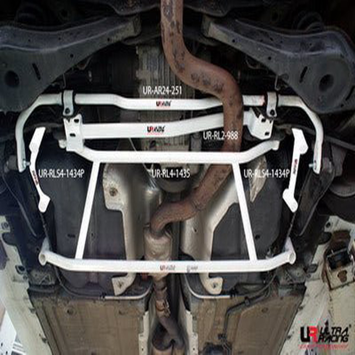 VW Golf 5 R32 / 6 R36 Ultra Racing 2-Point Rear Lower Bar  UR-RL2-988