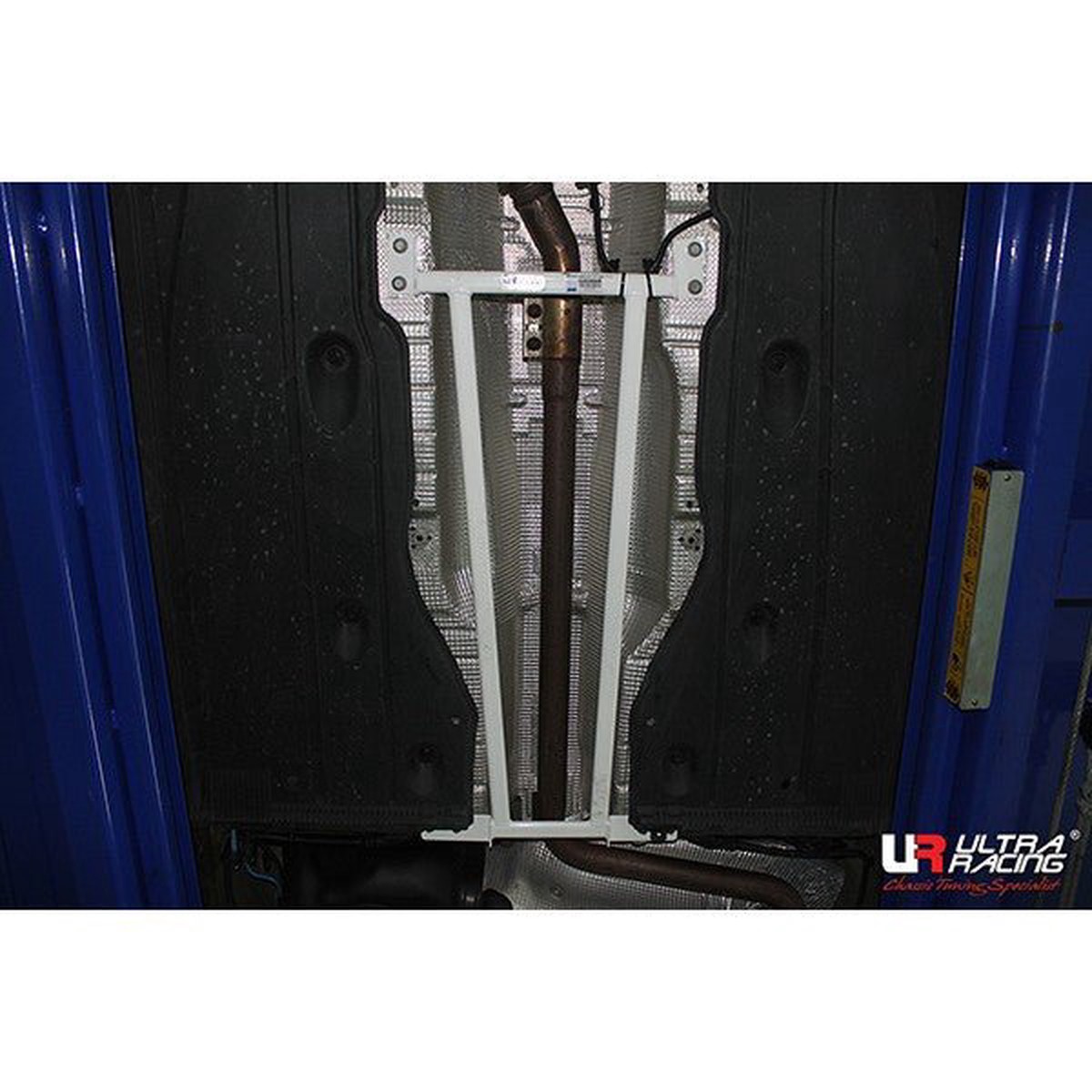 VW Golf 7 2.0 GTI Ultra Racing 4-Point Mid Lower Brace  URKR-ML4-2687