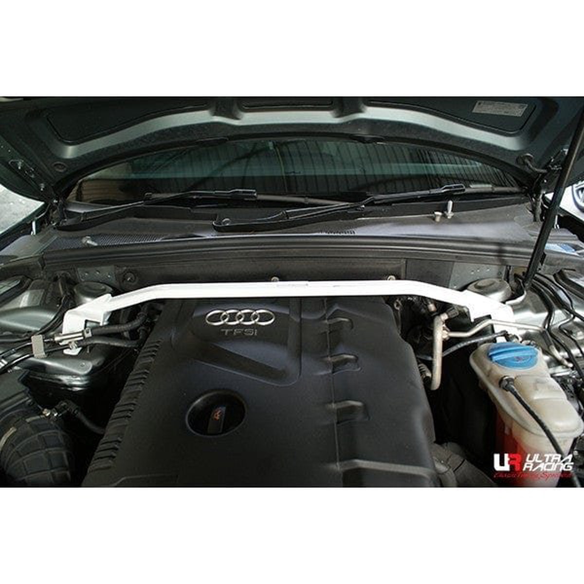 Audi A5 2.0T 07+ 8T Ultra Racing 2-Point Front Upper Strutbar  UR-TW2-1897