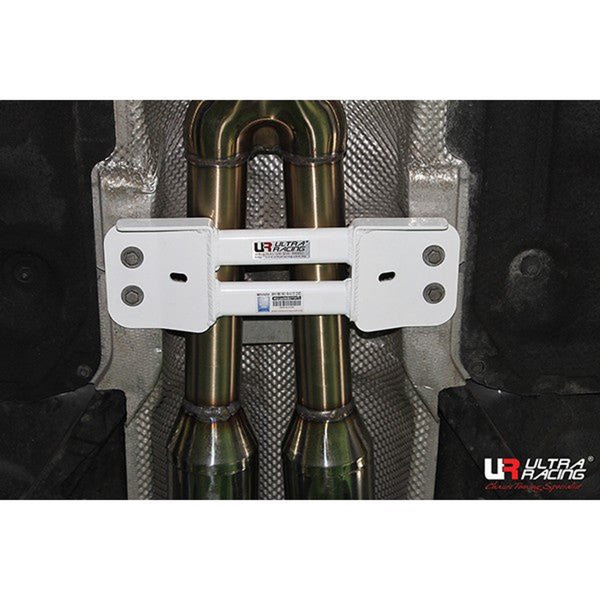 BMW M3 E92 07-13 Ultra Racing 2-Point Mid Lower Brace  URKR-ML2-2760