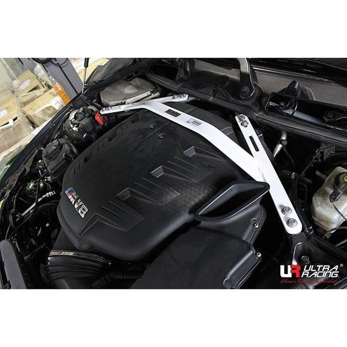 BMW M3 E92 07-13 Ultra Racing 4-Point Front Upper Strut Bar  URKR-TW4-2757