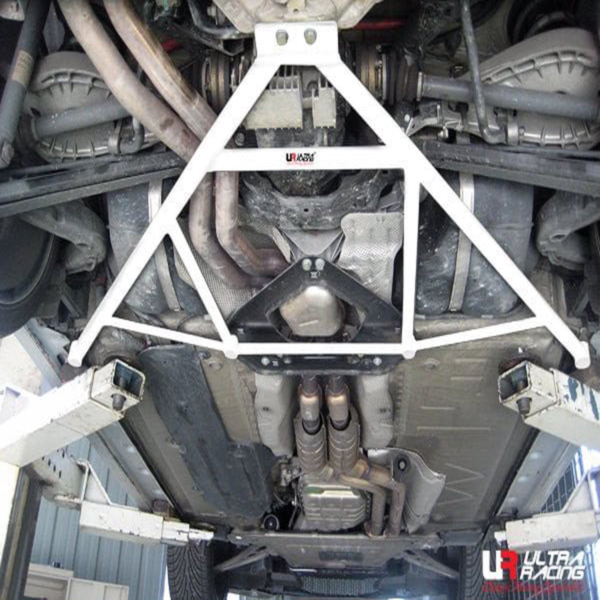 BMW Z4 E89 09+ Ultra Racing 5-Point Rear Member Brace  URKR-RL5-2540