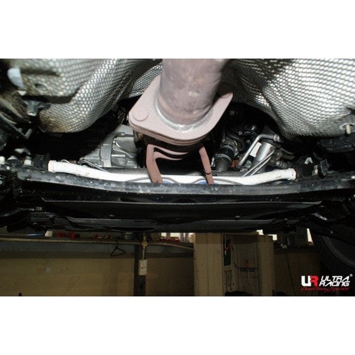 Volvo V60 T4 1.6T 10+ Ultra Racing Front Sway Bar 23mm  UR-AF23-412
