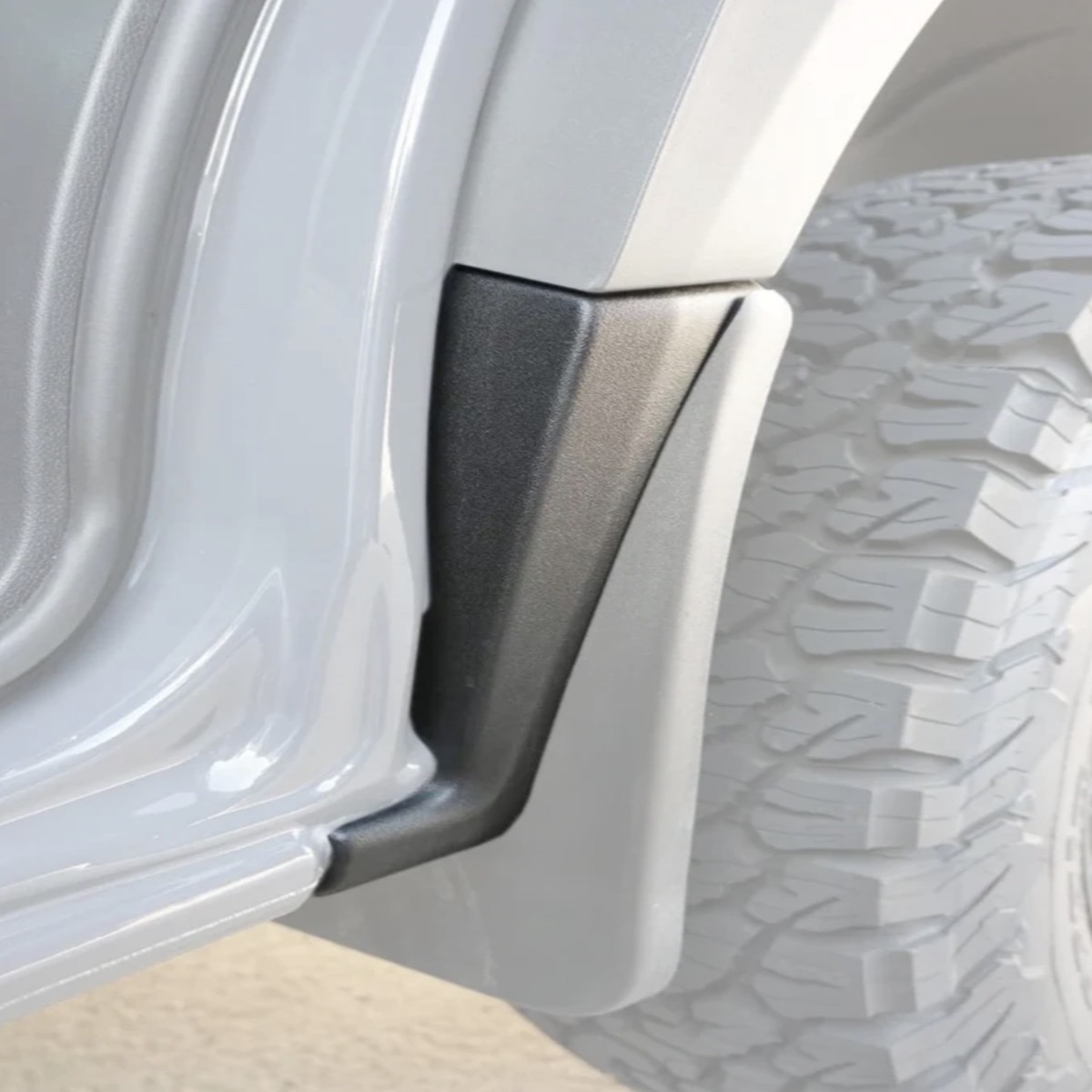 Mondo Mudguards  Front Kit- for Mercedes Sprinter