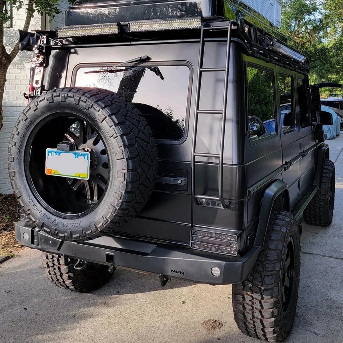 AFN Heavy-Duty Rear Bumper with Wheel Carrier for Mercedes-Benz G-Class G-Wagon