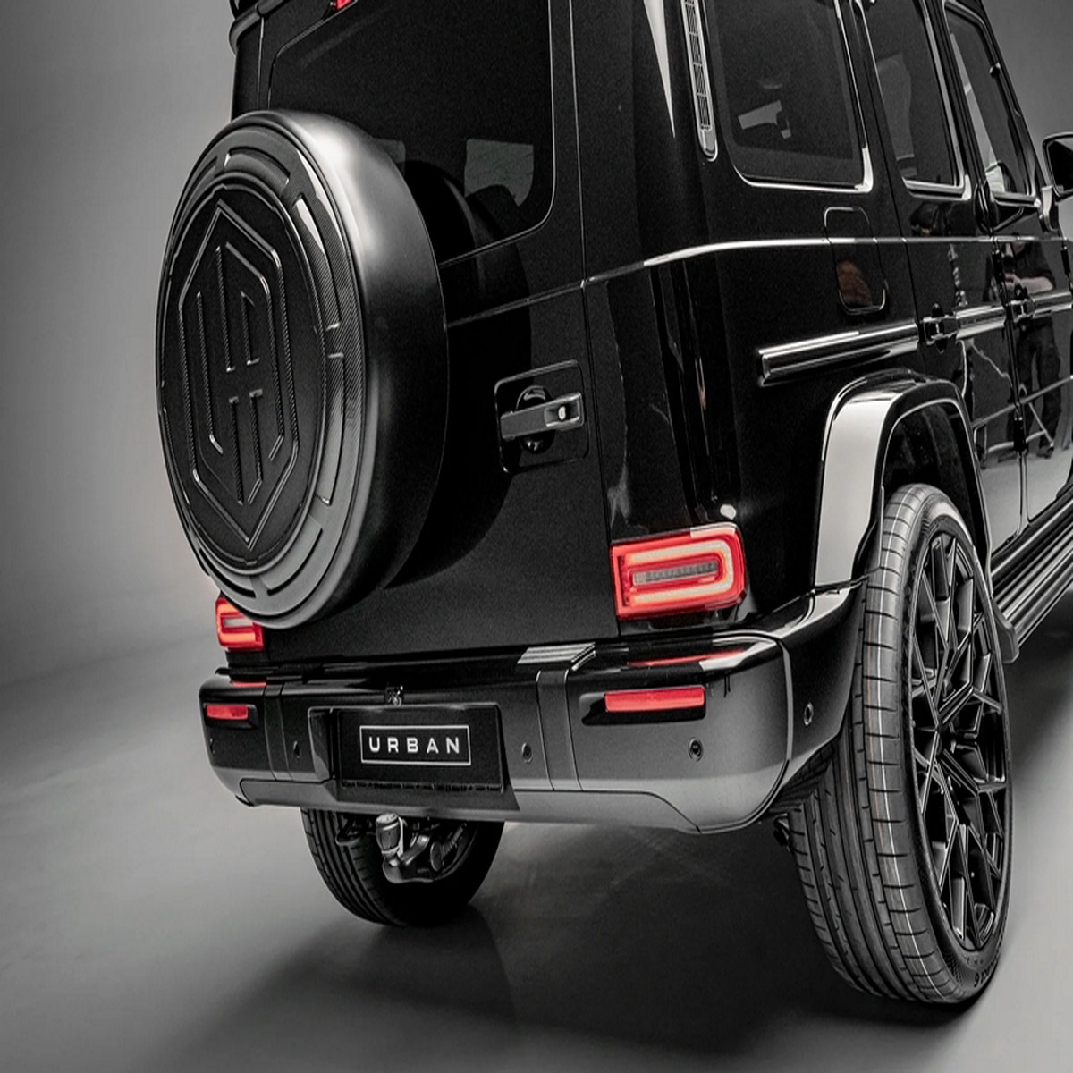 Urban UA Icon Visual Carbon Fiber Spare Rear Wheel Carrier Cover for 2025+ Mercedes-Benz G-Wagon W465
