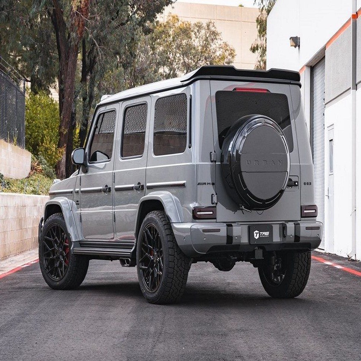 Urban Visual Carbon Fiber C-Pillar Trim for 20192024 W463 G63 G-Wagon