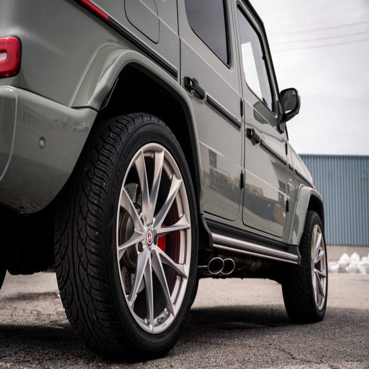 Mercedes-Benz G63 AMG with HRE P204 in Frozen Polished Clear  22