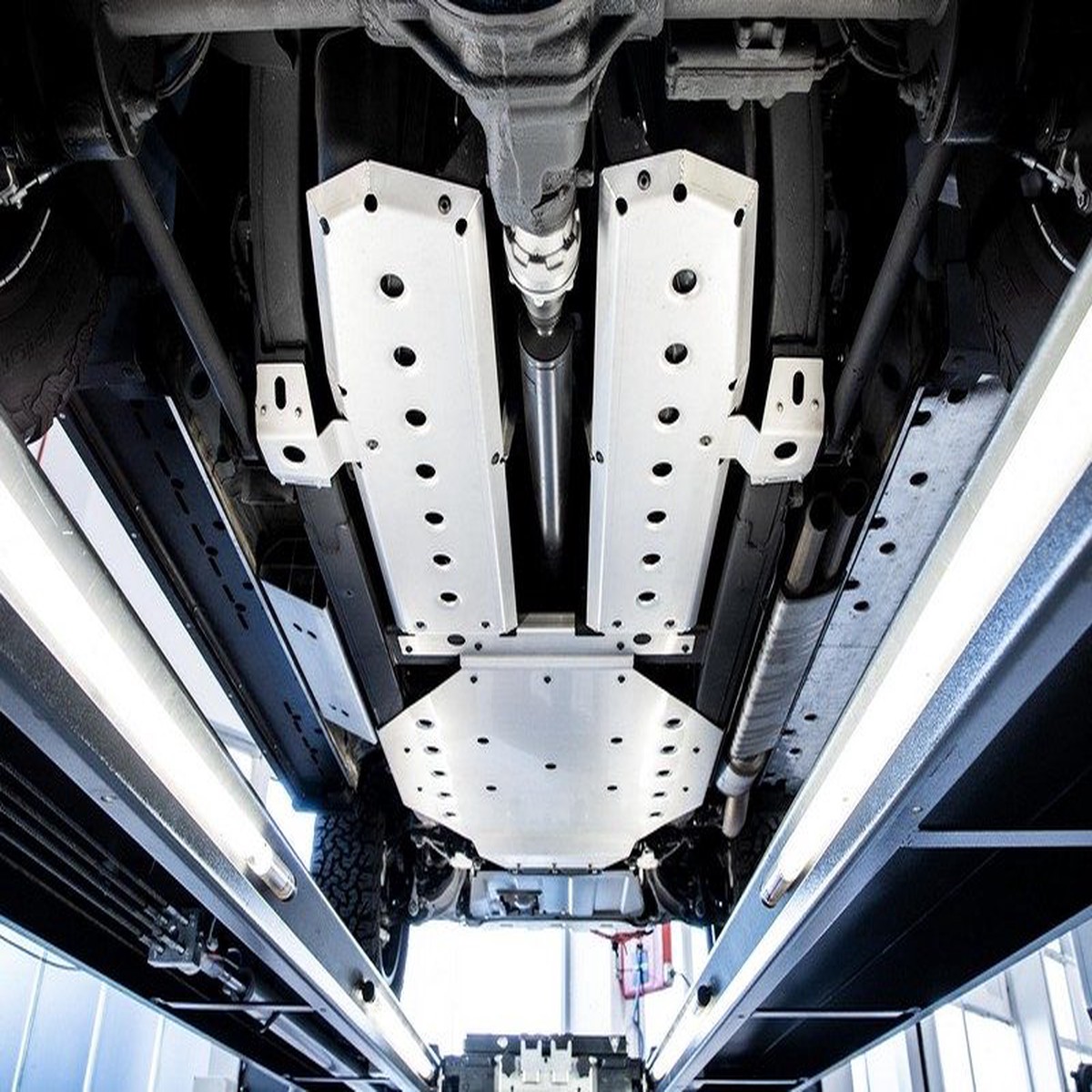 Underride Protection for Fuel Tank and Transfer Case (W463A)  Mercedes G-Class (2018+)