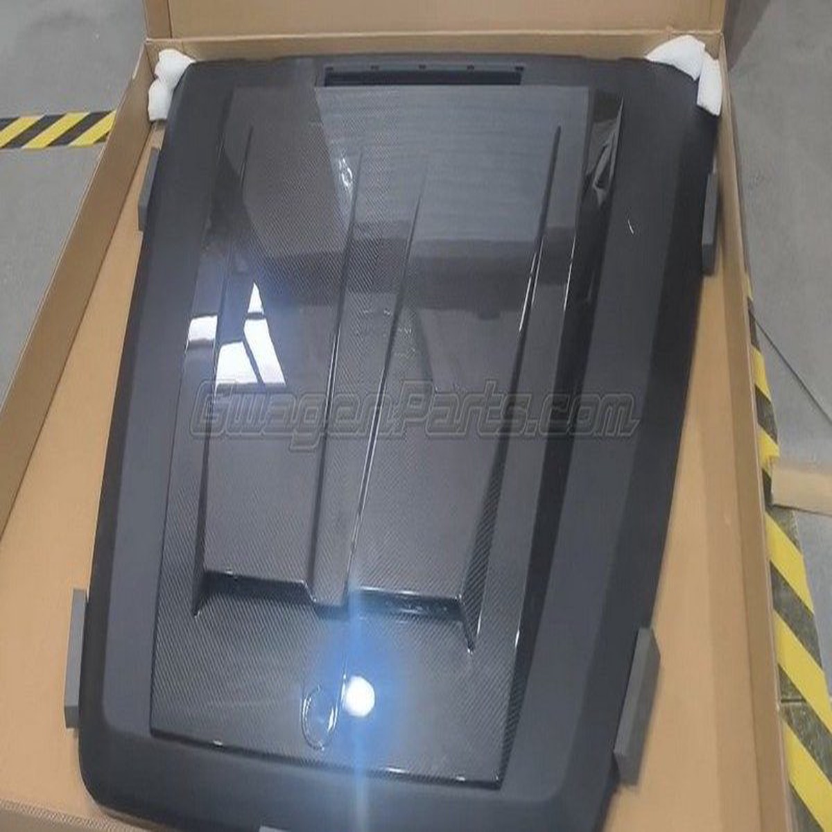 B-style Carbon Fiber Hood Attachment for W463 with W463A Facelift