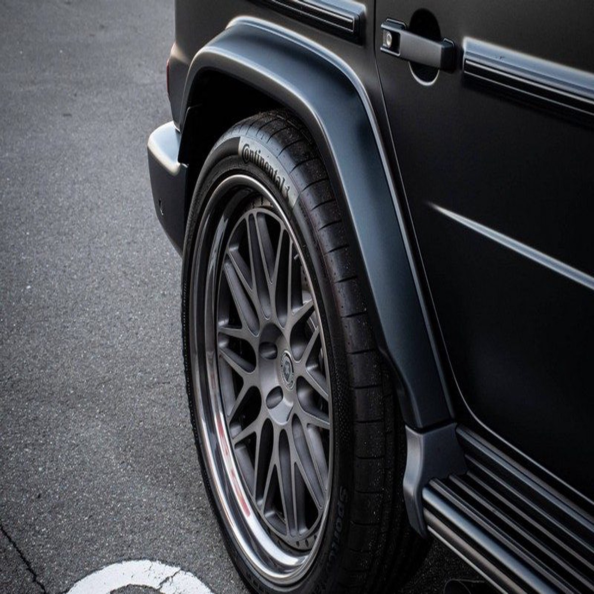 HRE Classic 300 in Frozen Dark Clear fits Brabus G800