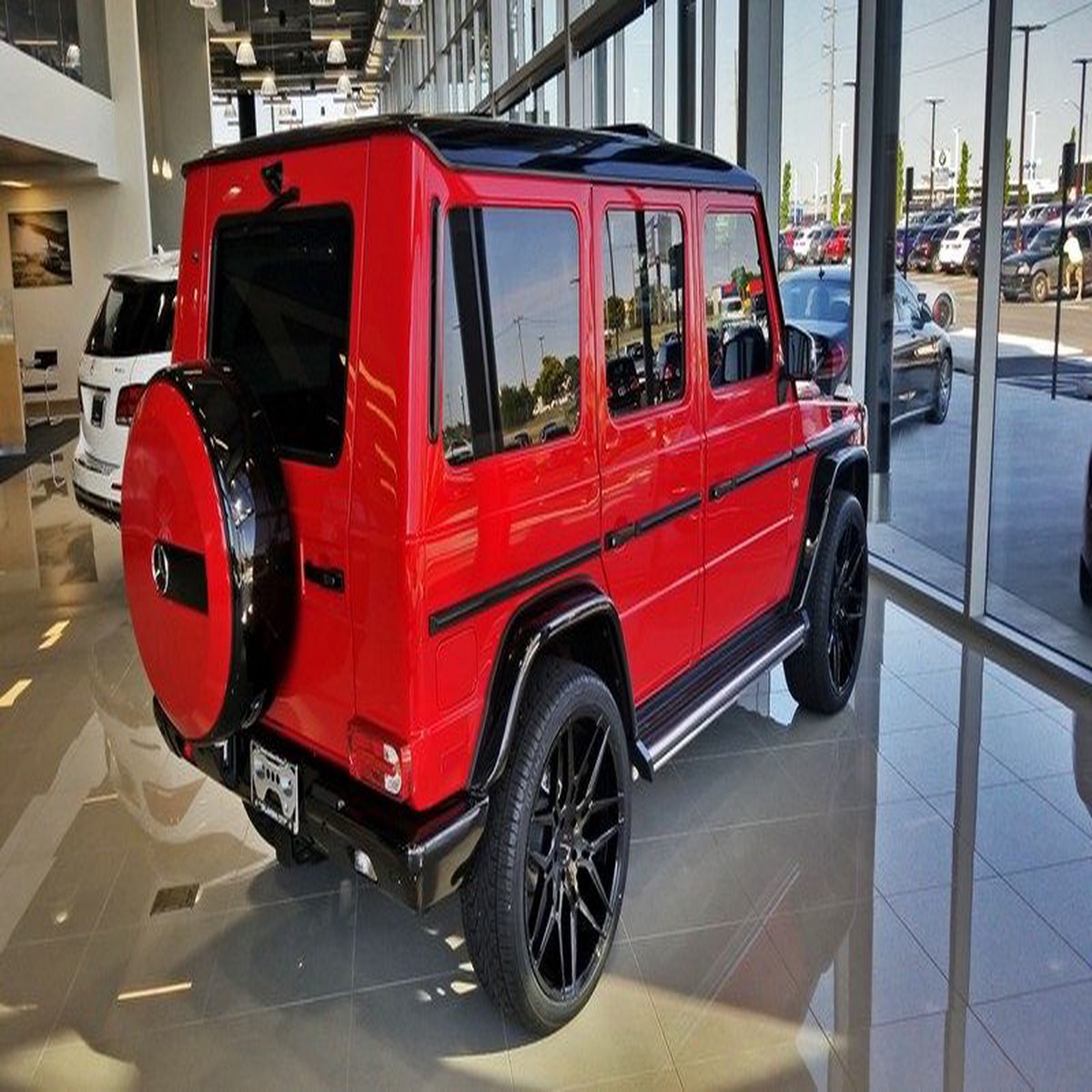Giovanna Bogota for Mercedes G-Wagon