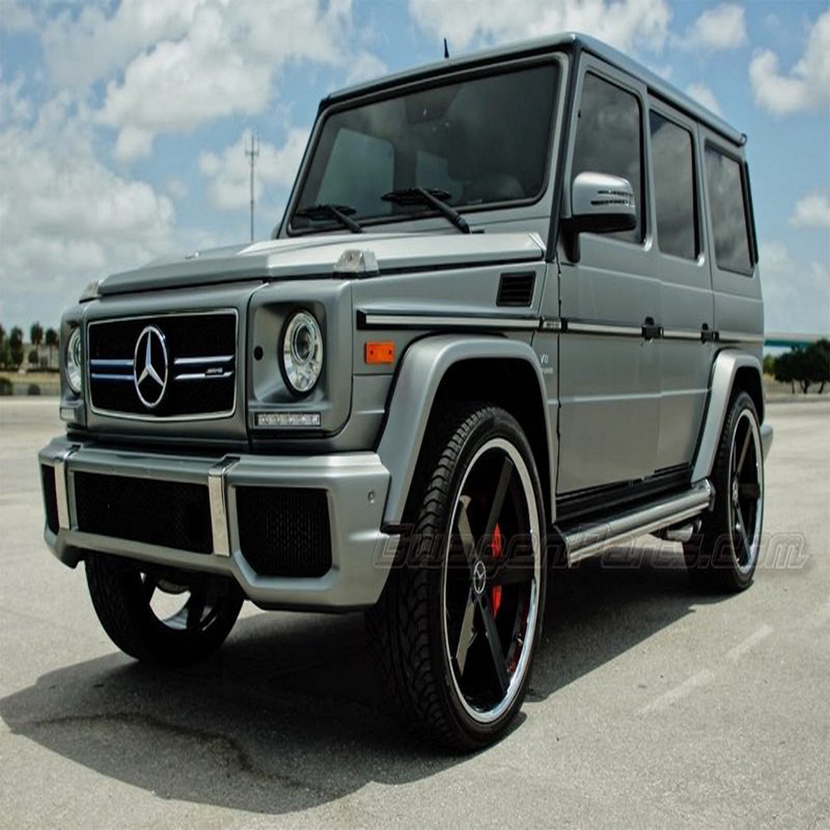 Giovanna Mecca FF for Mercedes G-Wagon