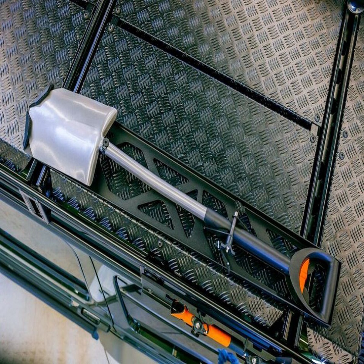 Letech Shovel Holder  Fits Letech Roof Racks (for Fiskars Telescopic Shovel)