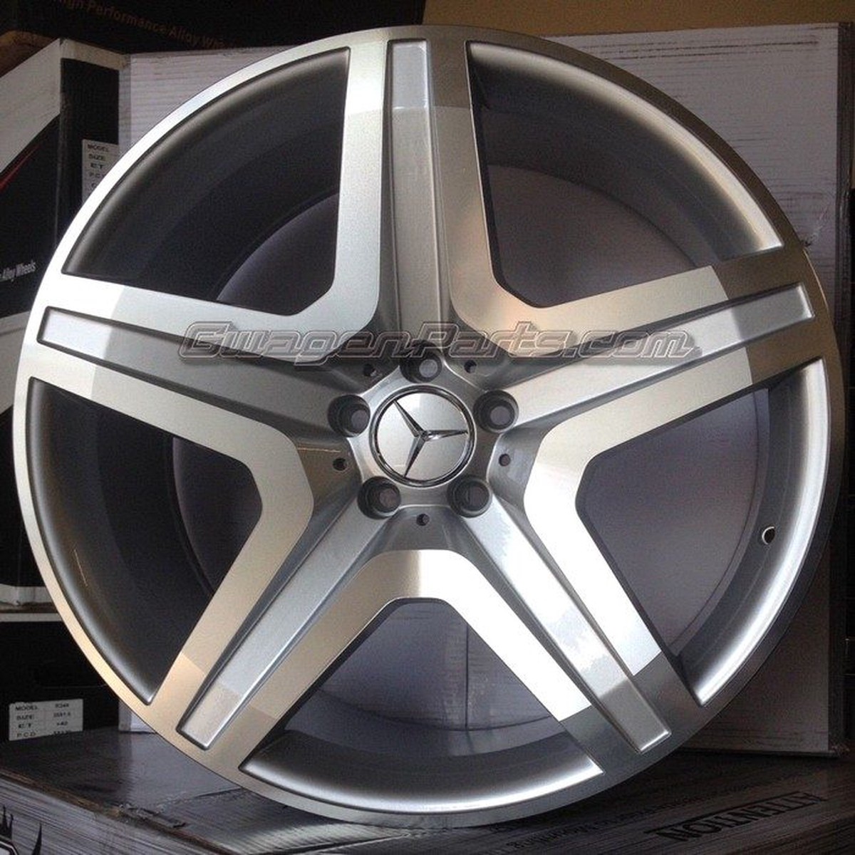 Mercedes AMG-style 2110 et 50 in Silver/Machined for Mercedes G-class W463