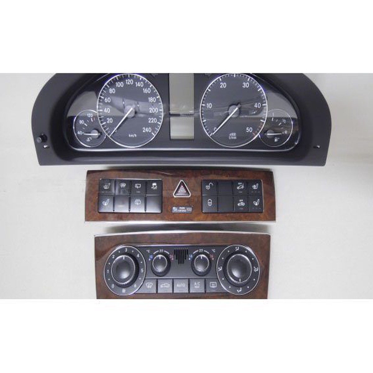 Retrofitting Installation Set for Command NTG 2.5 W463 Diesel Vehicles