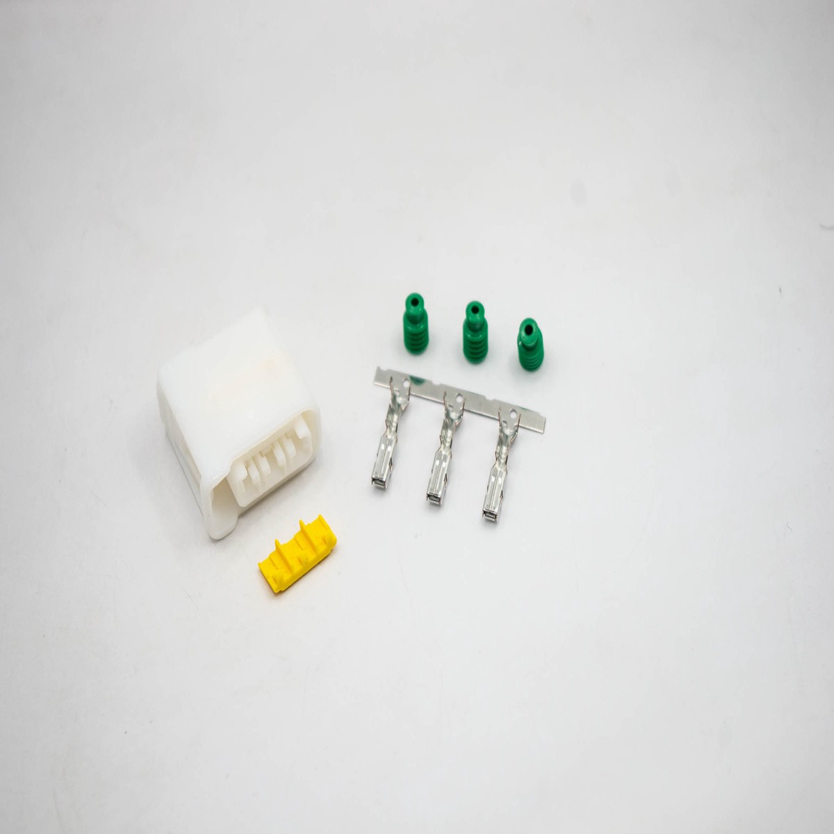 Furukawa RFW-3S-3W Connector