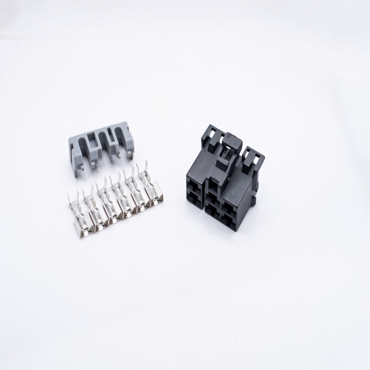 Yazaki 91MLC-6S-1 Connector